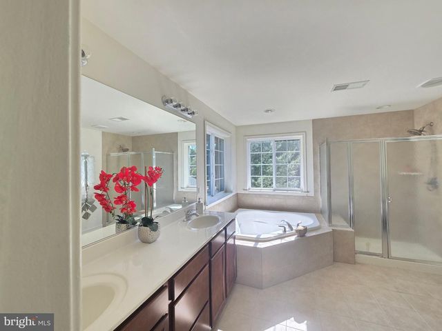 8091 SIDE HILL DR, Warrenton, VA 20187