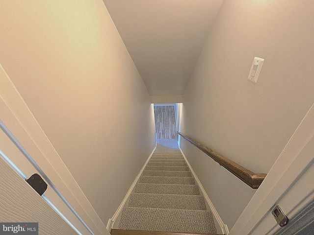 8091 SIDE HILL DR, Warrenton, VA 20187