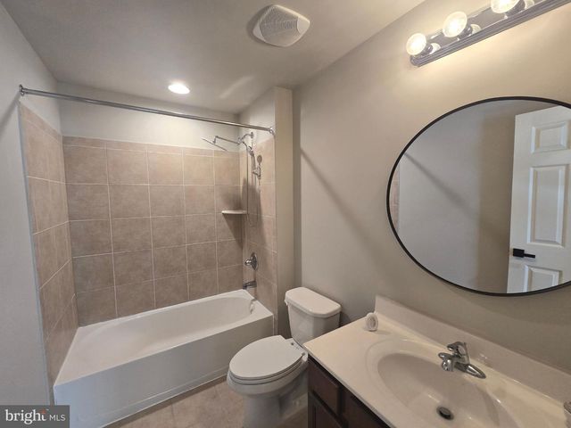 8091 SIDE HILL DR, Warrenton, VA 20187