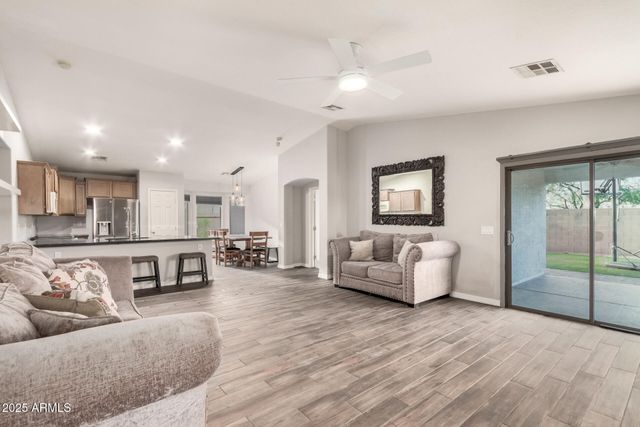 9914 W GROSS Avenue, Tolleson, AZ 85353