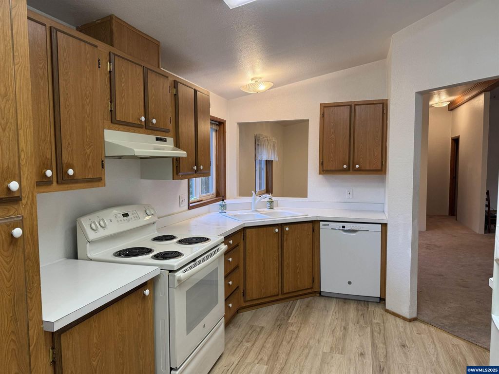 Image 13 of property listing at 1533 Fern Ridge (#20) Rd SE 20, Stayton, OR 97383