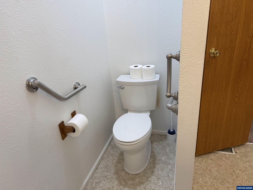 Image 20 of property listing at 1533 Fern Ridge (#20) Rd SE 20, Stayton, OR 97383