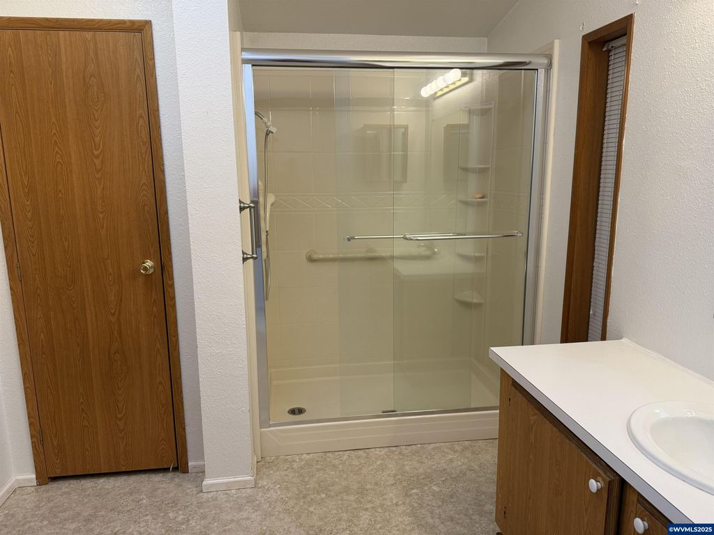 Image 22 of property listing at 1533 Fern Ridge (#20) Rd SE 20, Stayton, OR 97383