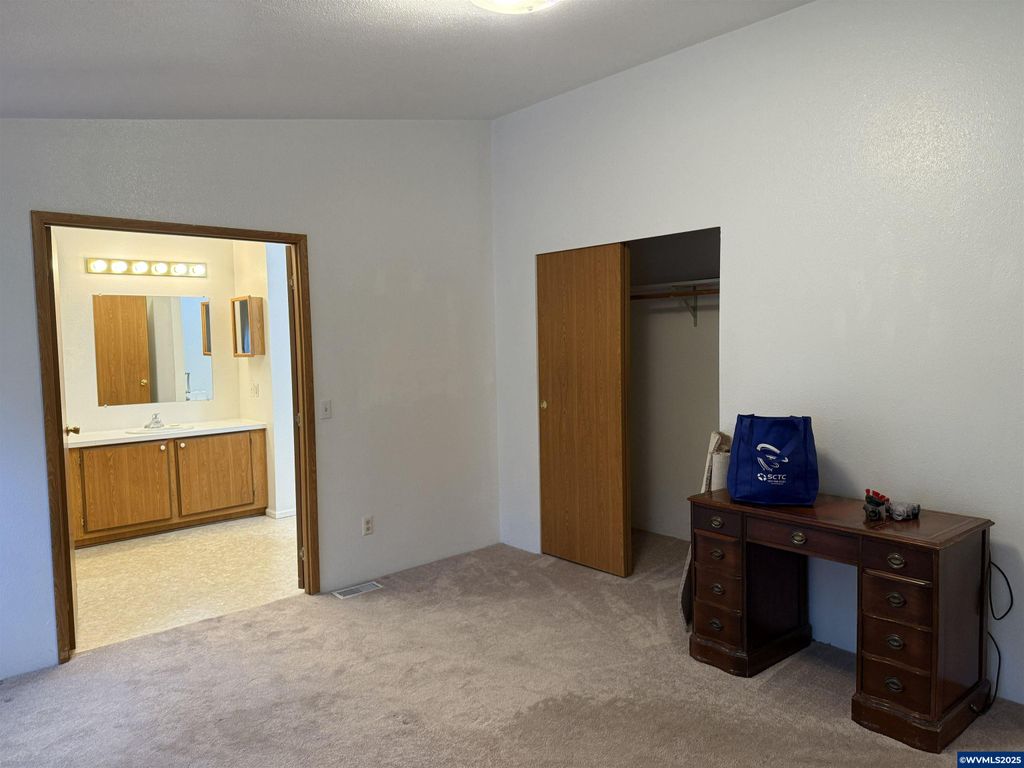 Image 25 of property listing at 1533 Fern Ridge (#20) Rd SE 20, Stayton, OR 97383