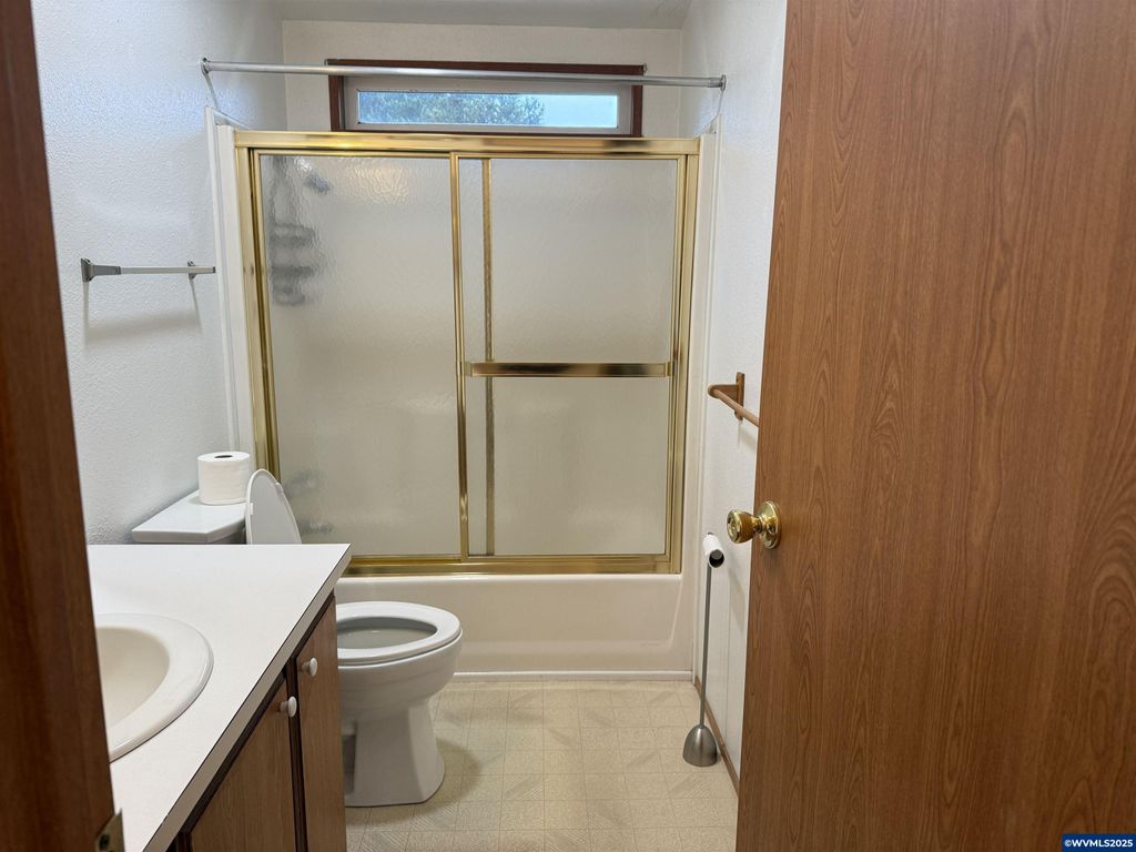 Image 27 of property listing at 1533 Fern Ridge (#20) Rd SE 20, Stayton, OR 97383