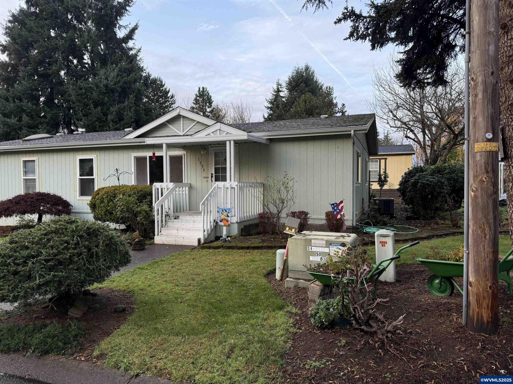 Image 9 of property listing at 1533 Fern Ridge (#20) Rd SE 20, Stayton, OR 97383