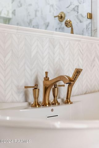 303 Ivy Cottage Drive, Youngsville, LA 70592