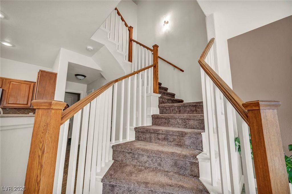 Image 19 of property listing at 8825 Traveling Breeze Avenue 102, Las Vegas, NV 89178