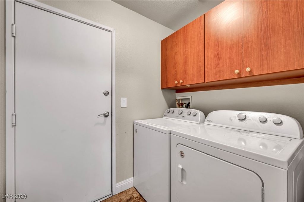 Image 27 of property listing at 8825 Traveling Breeze Avenue 102, Las Vegas, NV 89178