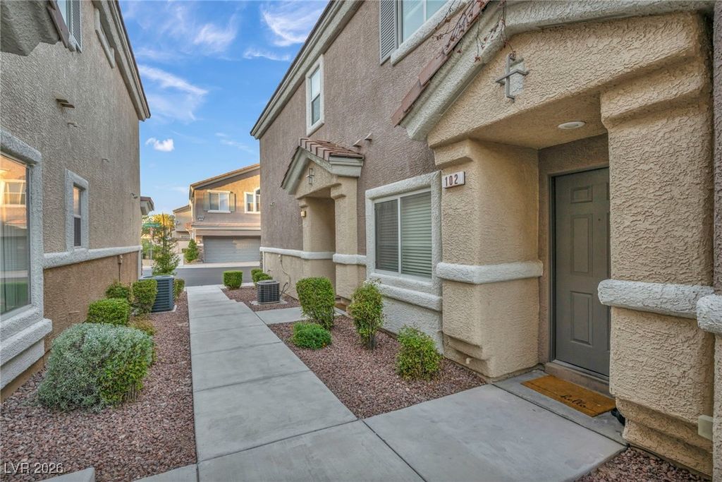 Image 32 of property listing at 8825 Traveling Breeze Avenue 102, Las Vegas, NV 89178