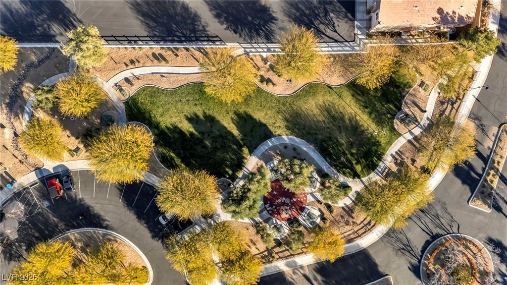 Image 40 of property listing at 8825 Traveling Breeze Avenue 102, Las Vegas, NV 89178