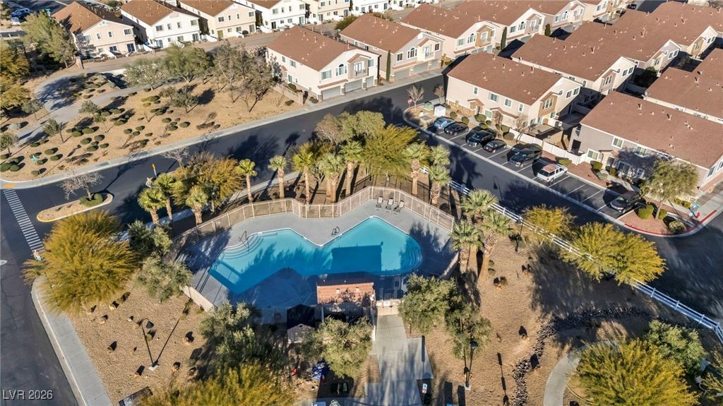 Image 41 of property listing at 8825 Traveling Breeze Avenue 102, Las Vegas, NV 89178