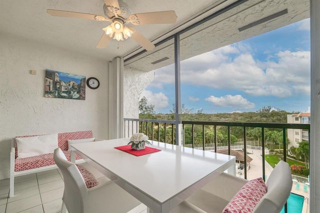 3930 Inverrary Boulevard 703-d, Lauderhill, FL 33319