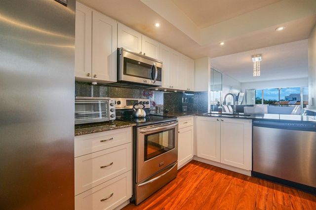 3930 Inverrary Boulevard 703-d, Lauderhill, FL 33319