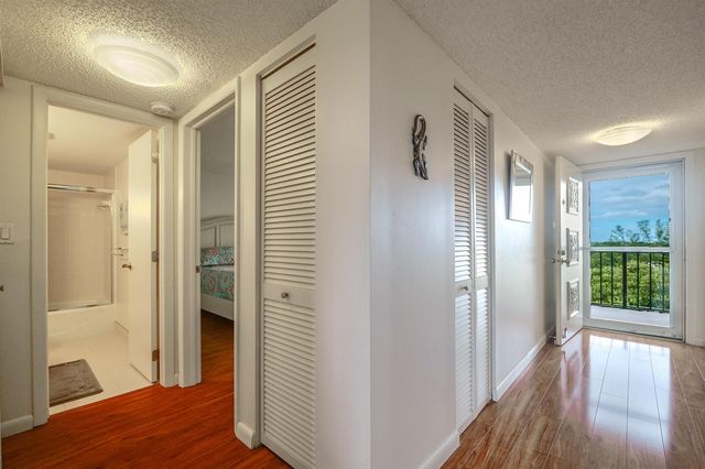 3930 Inverrary Boulevard 703-d, Lauderhill, FL 33319