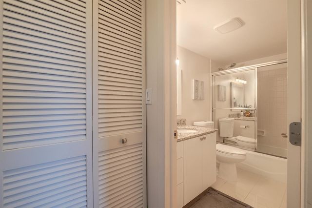 3930 Inverrary Boulevard 703-d, Lauderhill, FL 33319