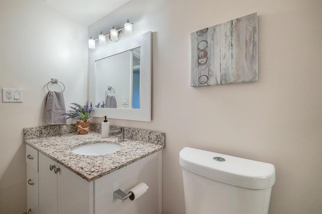 3930 Inverrary Boulevard 703-d, Lauderhill, FL 33319
