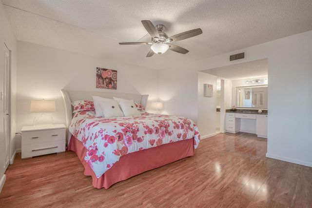 3930 Inverrary Boulevard 703-d, Lauderhill, FL 33319