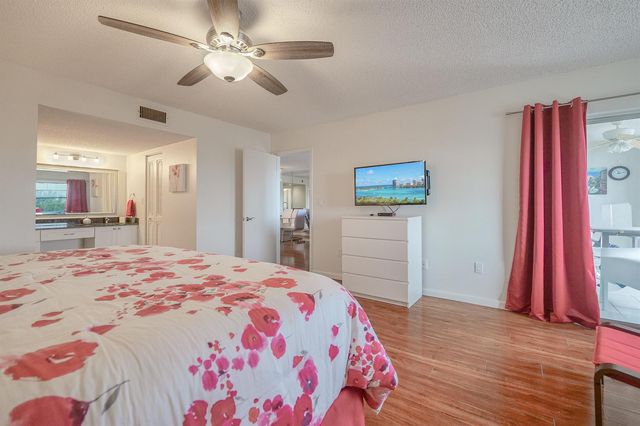 3930 Inverrary Boulevard 703-d, Lauderhill, FL 33319