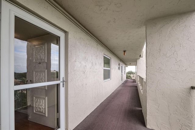 3930 Inverrary Boulevard 703-d, Lauderhill, FL 33319