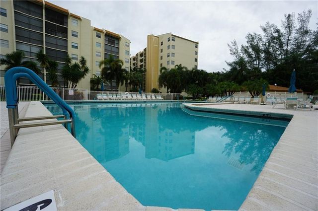 3930 Inverrary Boulevard 703-d, Lauderhill, FL 33319