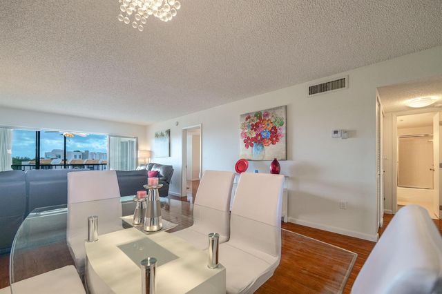 3930 Inverrary Boulevard 703-d, Lauderhill, FL 33319