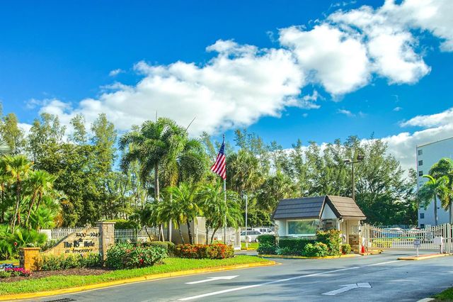 3930 Inverrary Boulevard 703-d, Lauderhill, FL 33319