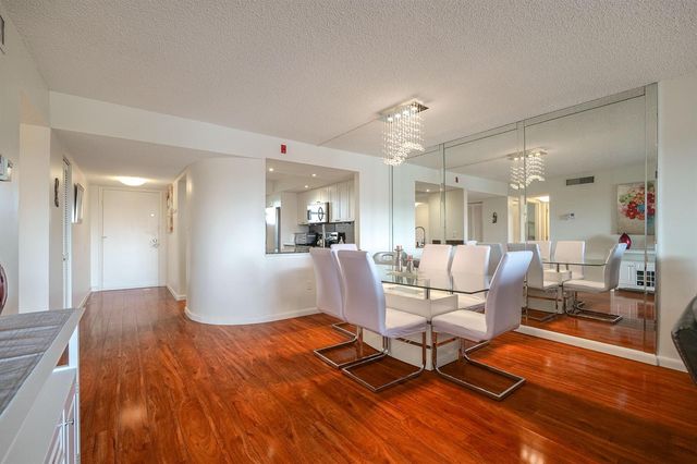 3930 Inverrary Boulevard 703-d, Lauderhill, FL 33319