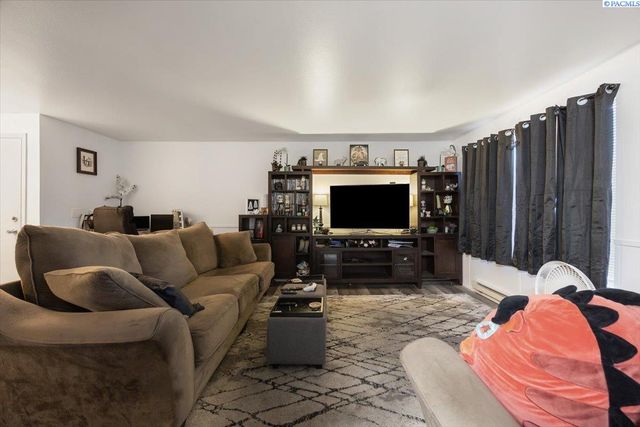 3121 W Hood Ave Apt E103, Kennewick, WA 99336