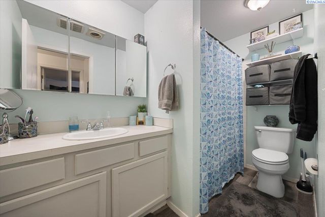 3121 W Hood Ave Apt E103, Kennewick, WA 99336