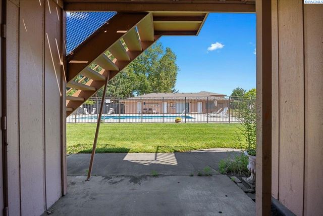 3121 W Hood Ave Apt E103, Kennewick, WA 99336