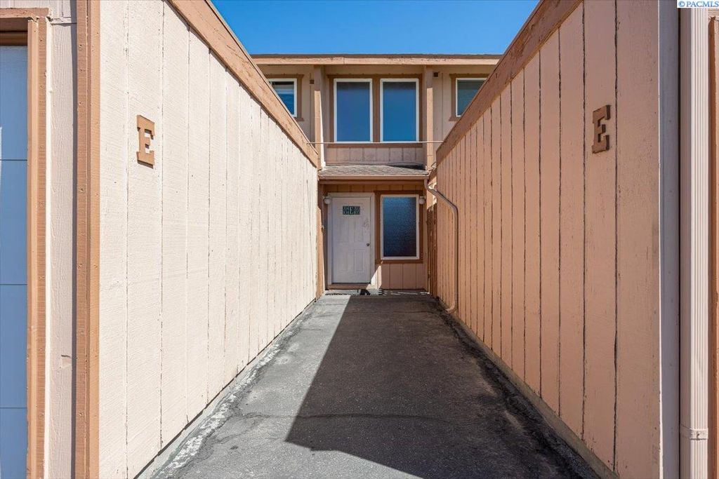 3121 W Hood Ave Apt E103, Kennewick, WA 99336