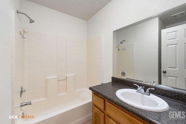 805 Price Street, Mc Farland, CA 93250