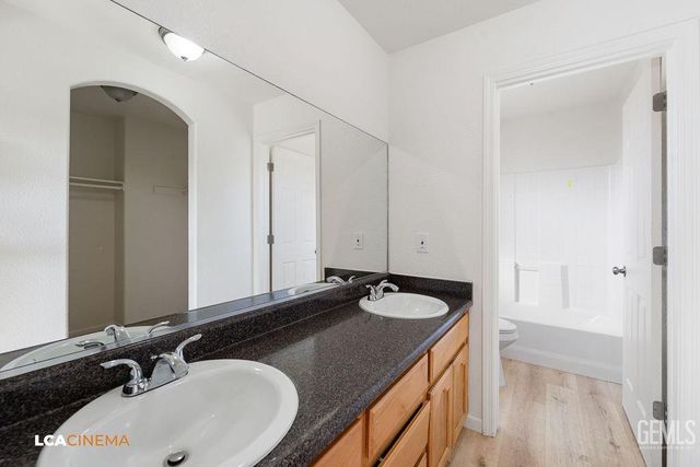 805 Price Street, Mc Farland, CA 93250