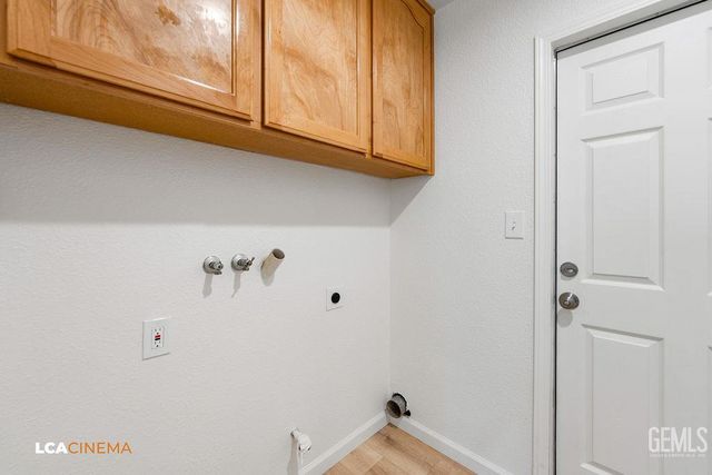 805 Price Street, Mc Farland, CA 93250