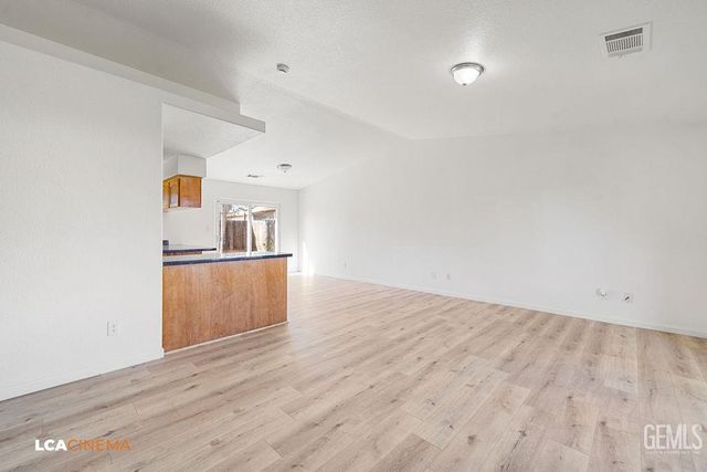 805 Price Street, Mc Farland, CA 93250