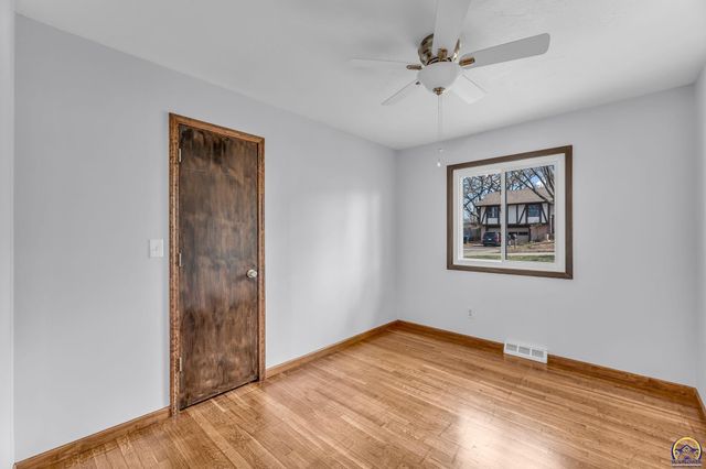 3501 SE Park Lane CT, Topeka, KS 66605