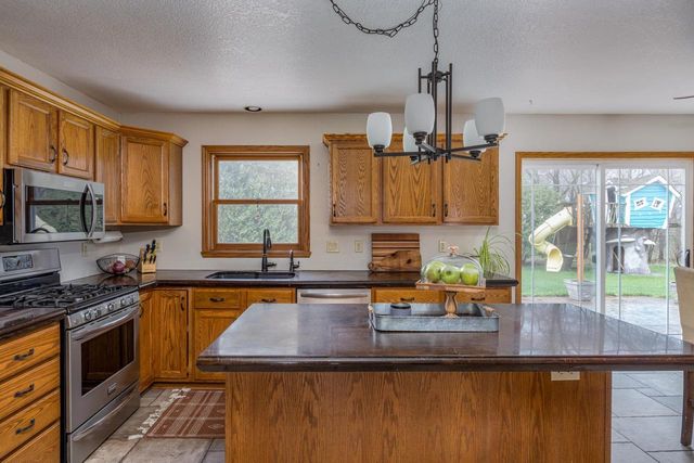1966 SKY RANCH AVENUE, Oshkosh, WI 54904