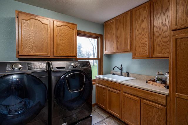 1966 SKY RANCH AVENUE, Oshkosh, WI 54904