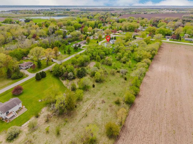 1966 SKY RANCH AVENUE, Oshkosh, WI 54904