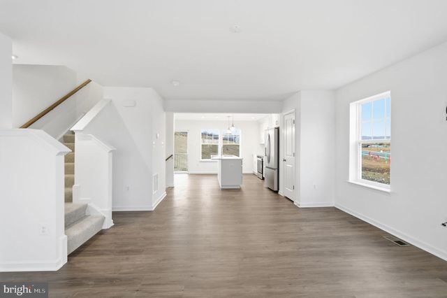 500 FONTANA CIR, Martinsburg, WV 25403