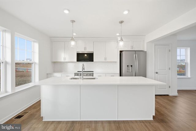 500 FONTANA CIR, Martinsburg, WV 25403