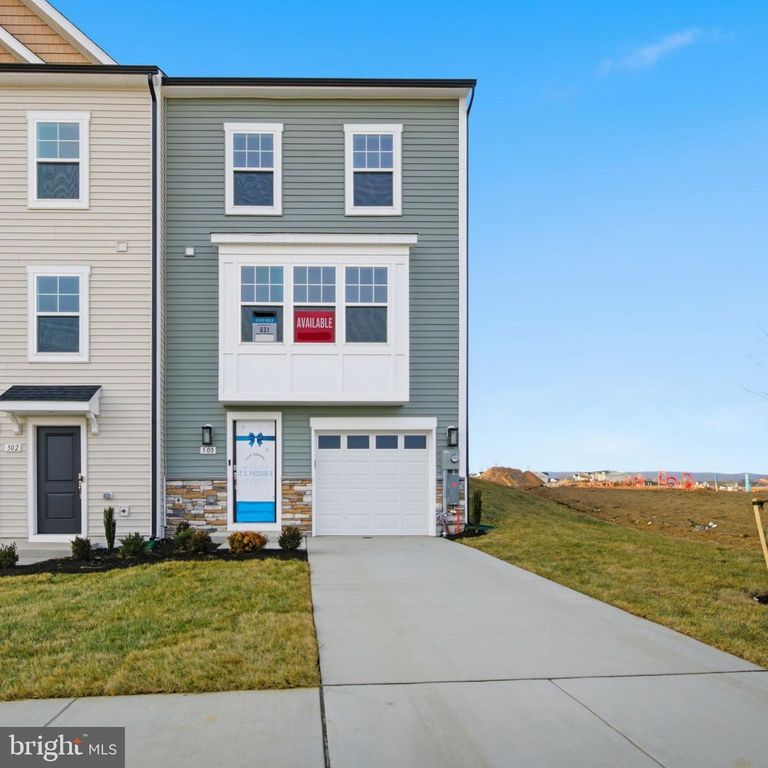 500 FONTANA CIR, Martinsburg, WV 25403