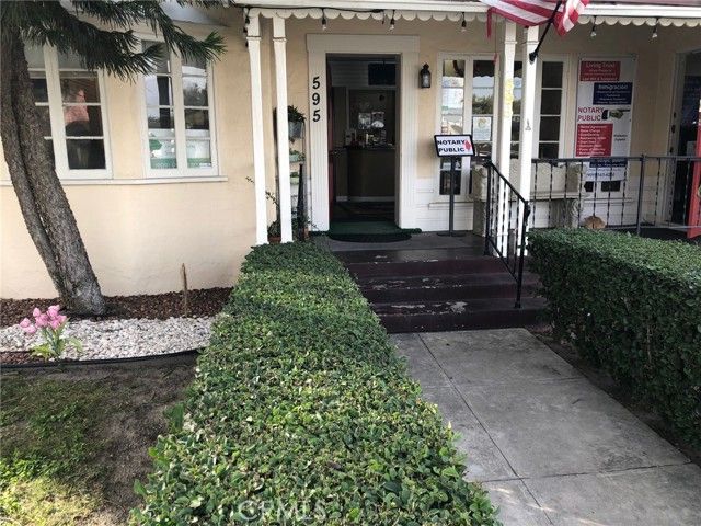 595 N La Cadena Drive, Colton, CA 92324