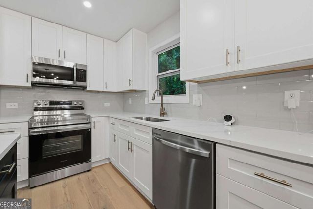 773 Sheppard Cove, Stone Mountain, GA 30083