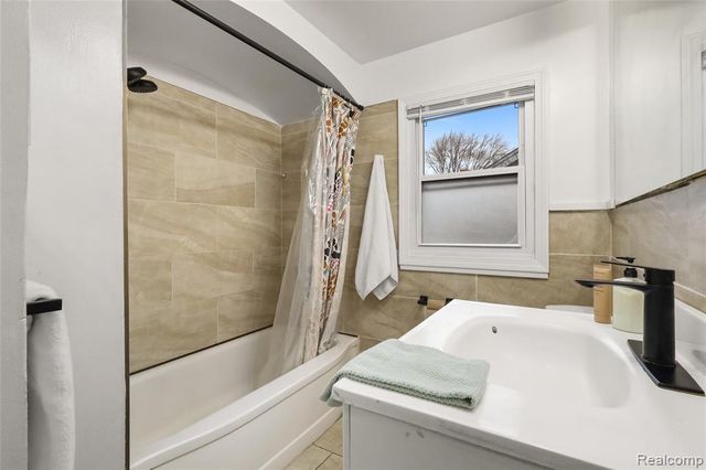 11557 Rossiter Street, Detroit, MI 48224