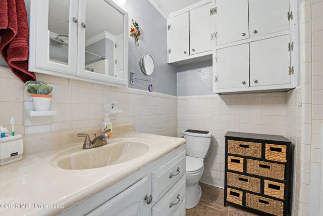 2215 Popps Ferry Road, Biloxi, MS 39532