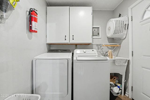 2215 Popps Ferry Road, Biloxi, MS 39532