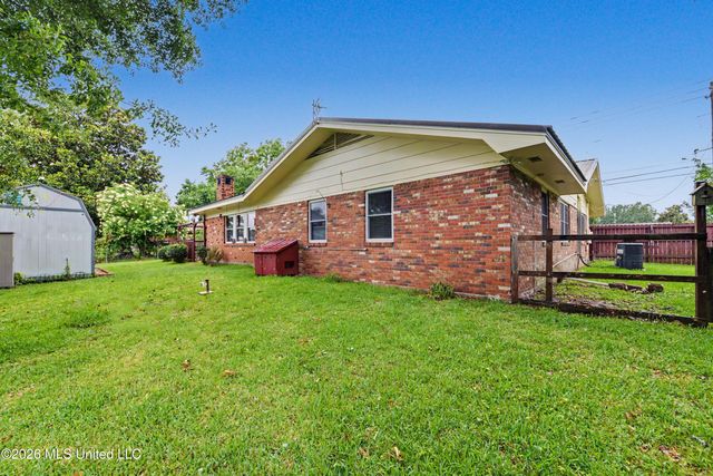 2215 Popps Ferry Road, Biloxi, MS 39532
