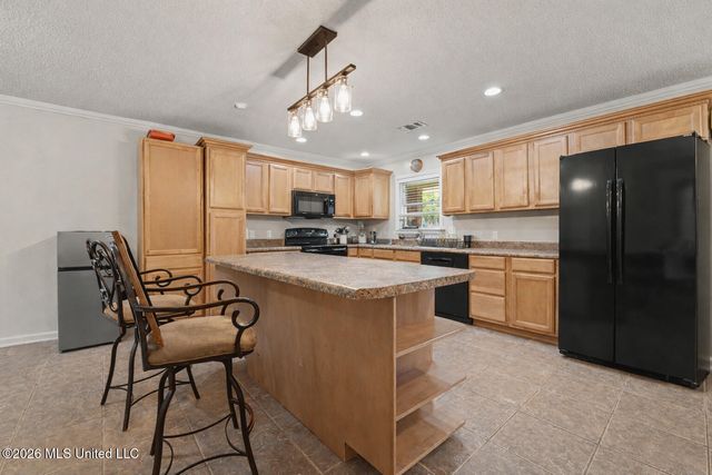 2215 Popps Ferry Road, Biloxi, MS 39532